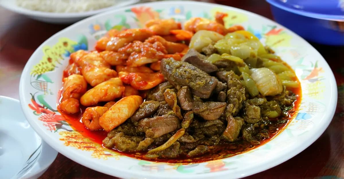 Vang Vieng Traditional Dishes: A Culinary Adventure