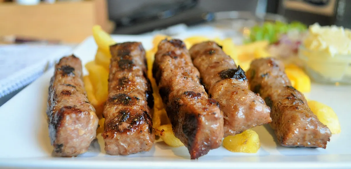1. Ćevapi: The Iconic Belgrade Grill