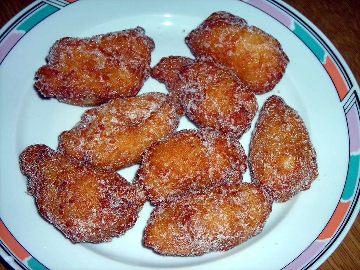 7. Frittelle: Enjoy These Heavenly Sweet Fritters