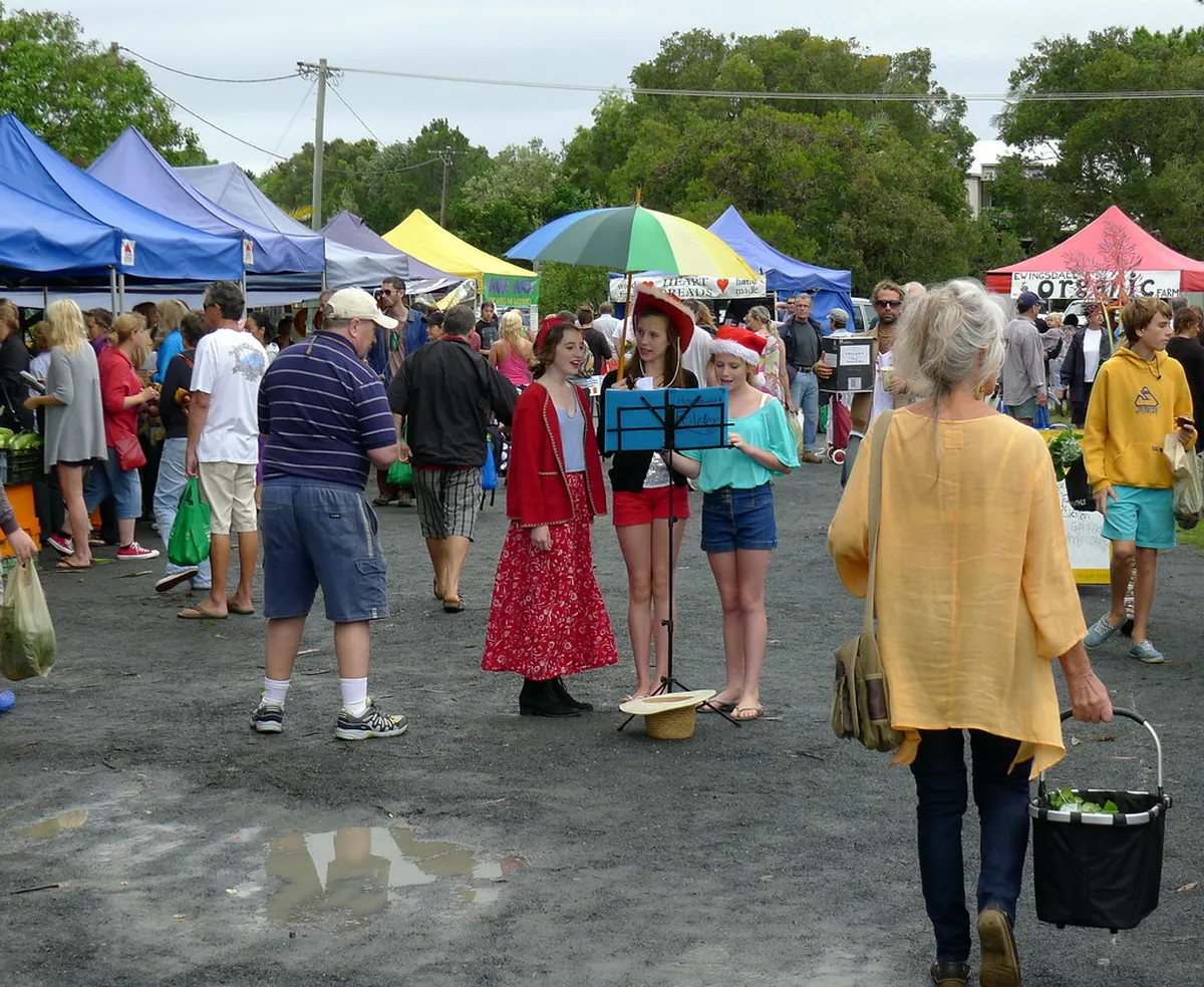 10. Markets and Food Stalls: Local Flavors on the Go