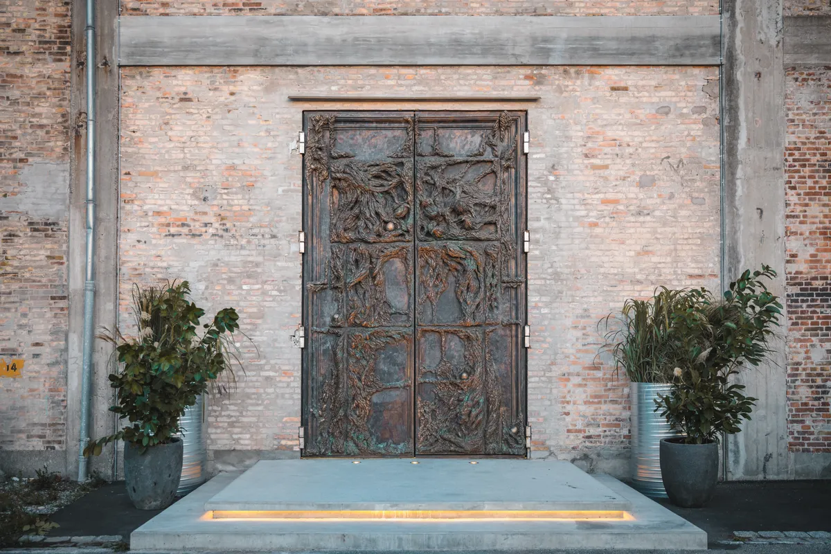 4. The Alchemist: A Multi-Sensory Dining Adventure