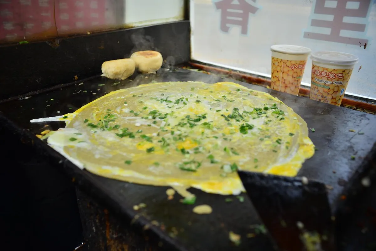 1. Jianbing: The Iconic Tianjin Crepe